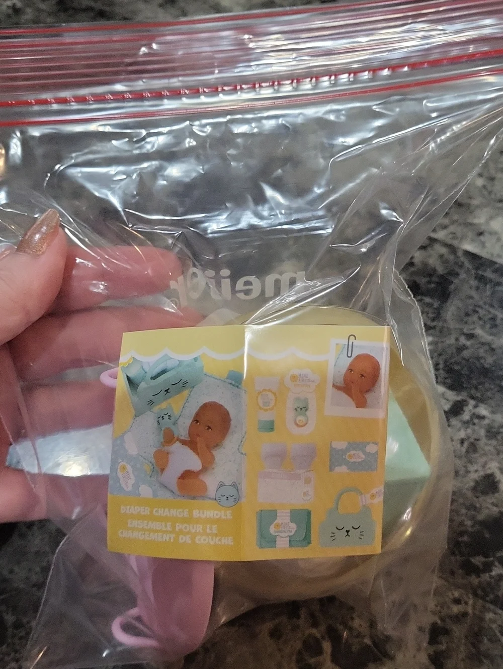 Miniverse Make It Mini Real Baby Diaper Change Bundle
